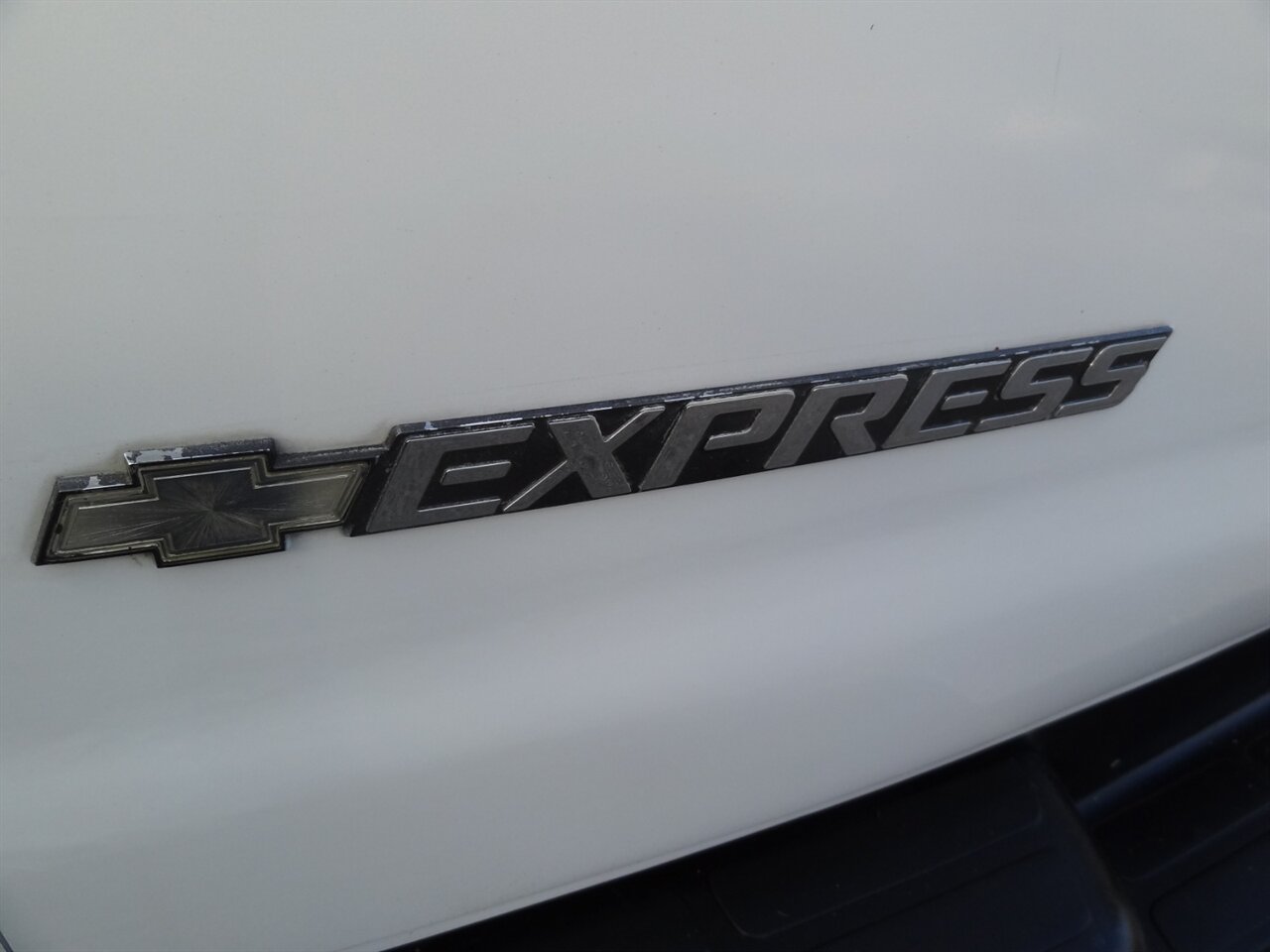 2020 Chevrolet Express 2500   - Photo 22 - Deland, FL 32720