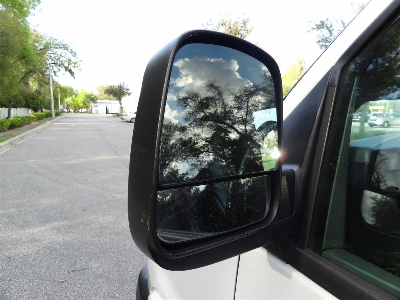 2020 Chevrolet Express 2500   - Photo 23 - Deland, FL 32720