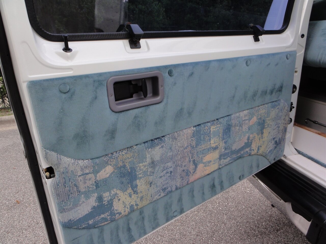 2000 Dodge Ram Van 3500 MH  Pleasure way Excel-RD - Photo 27 - Deland, FL 32720