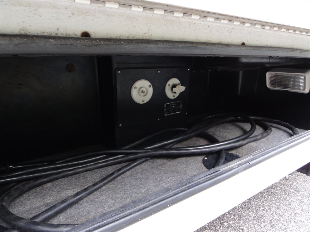 2000 Dodge Ram Van 3500 MH  Pleasure way Excel-RD - Photo 22 - Deland, FL 32720