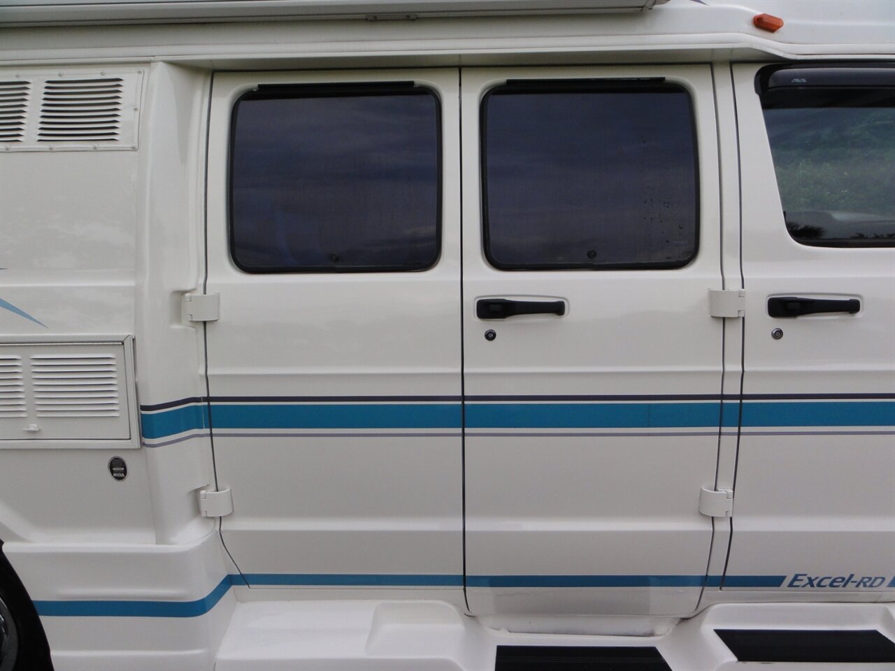 2000 Dodge Ram Van 3500 MH  Pleasure way Excel-RD - Photo 39 - Deland, FL 32720