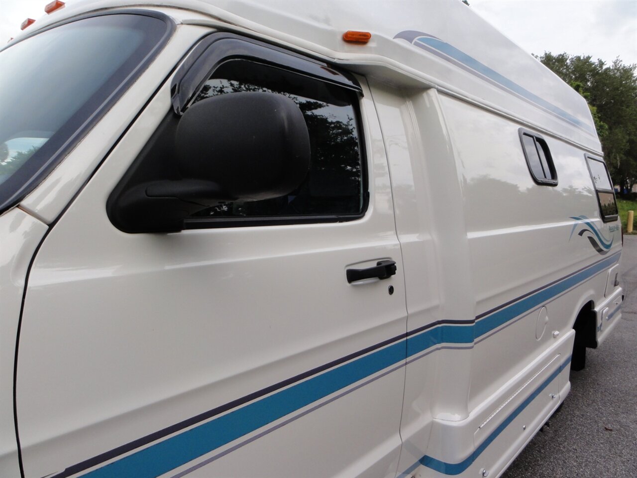 2000 Dodge Ram Van 3500 MH  Pleasure way Excel-RD - Photo 8 - Deland, FL 32720