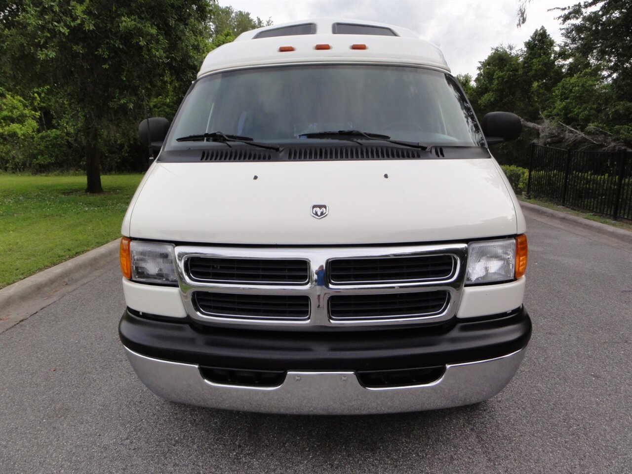 2000 Dodge Ram Van 3500 MH  Pleasure way Excel-RD - Photo 5 - Deland, FL 32720