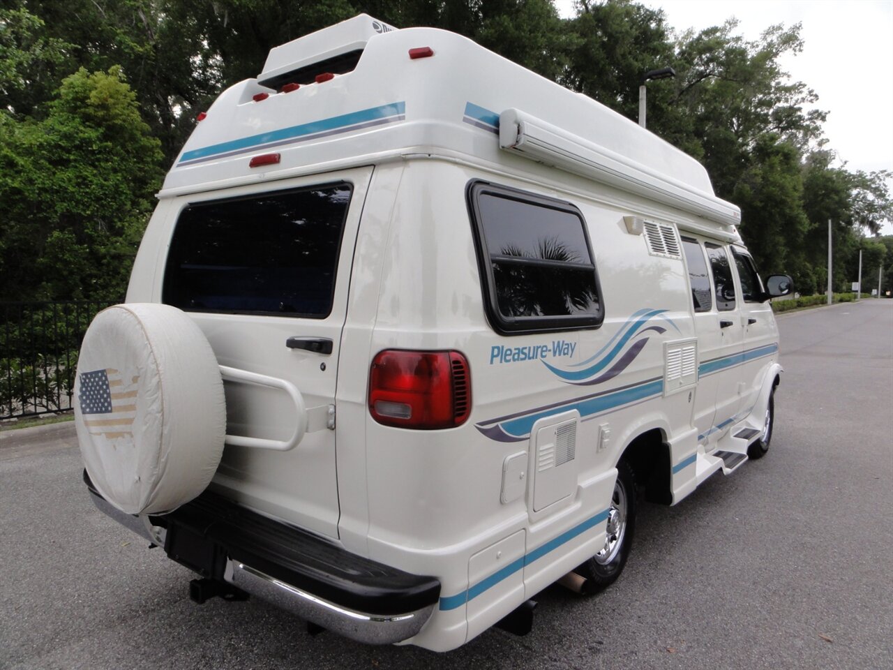 2000 Dodge Ram Van 3500 MH  Pleasure way Excel-RD - Photo 4 - Deland, FL 32720
