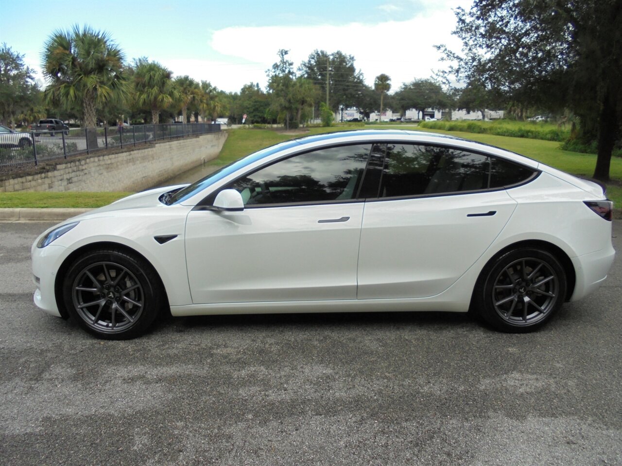 2021 Tesla Model 3 Standard Range Plus   - Photo 17 - Deland, FL 32720