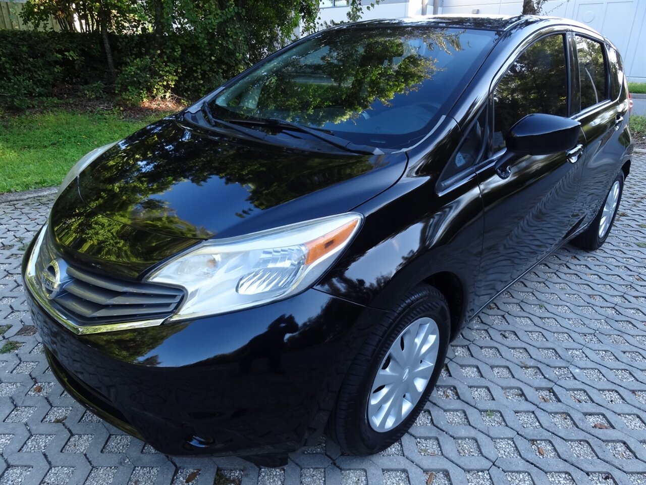 2015 Nissan Versa Note SV - Photo 2 - Deland, FL 32720