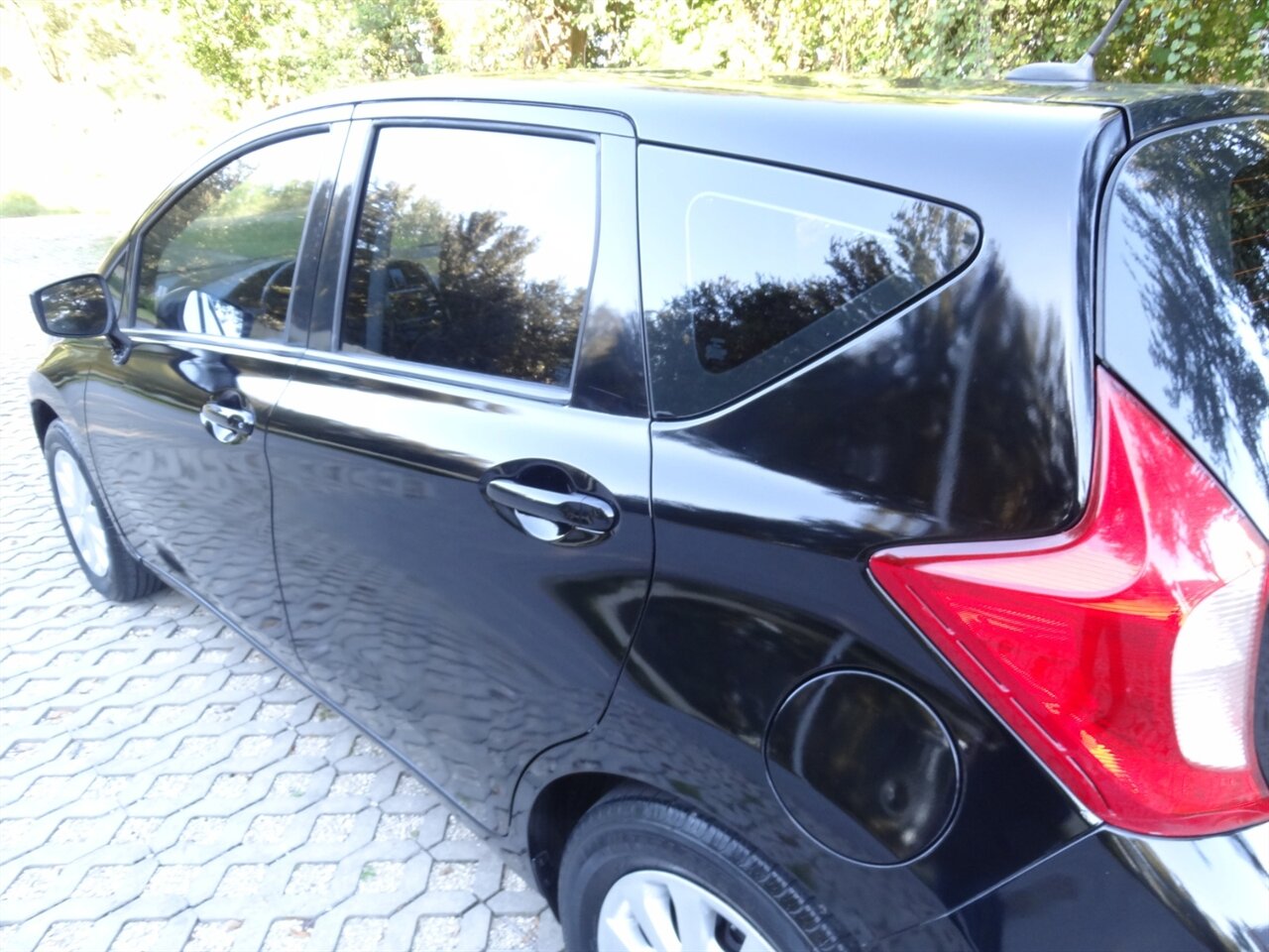 2015 Nissan Versa Note SV - Photo 12 - Deland, FL 32720