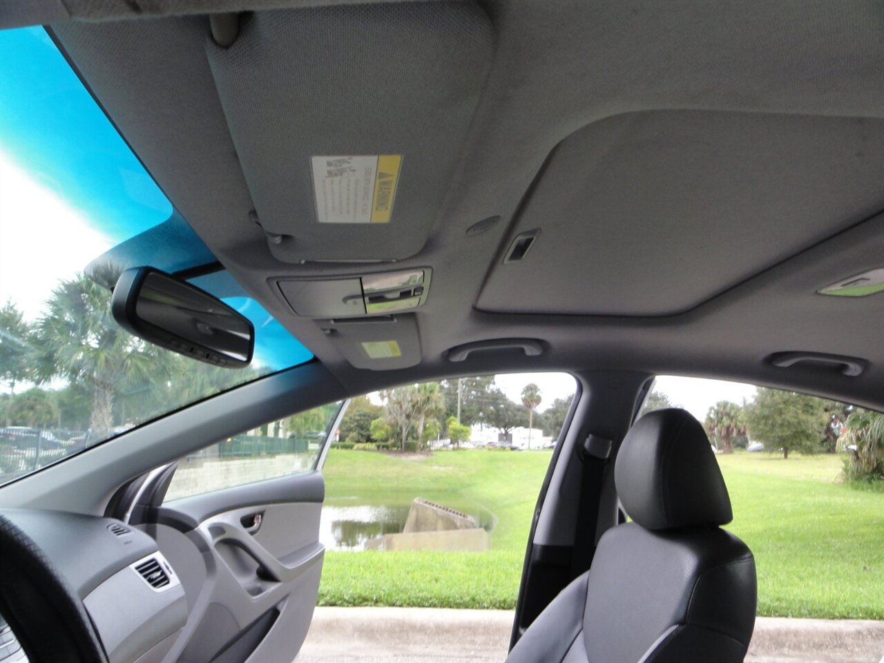 2012 Hyundai ELANTRA Limited - Photo 34 - Deland, FL 32720