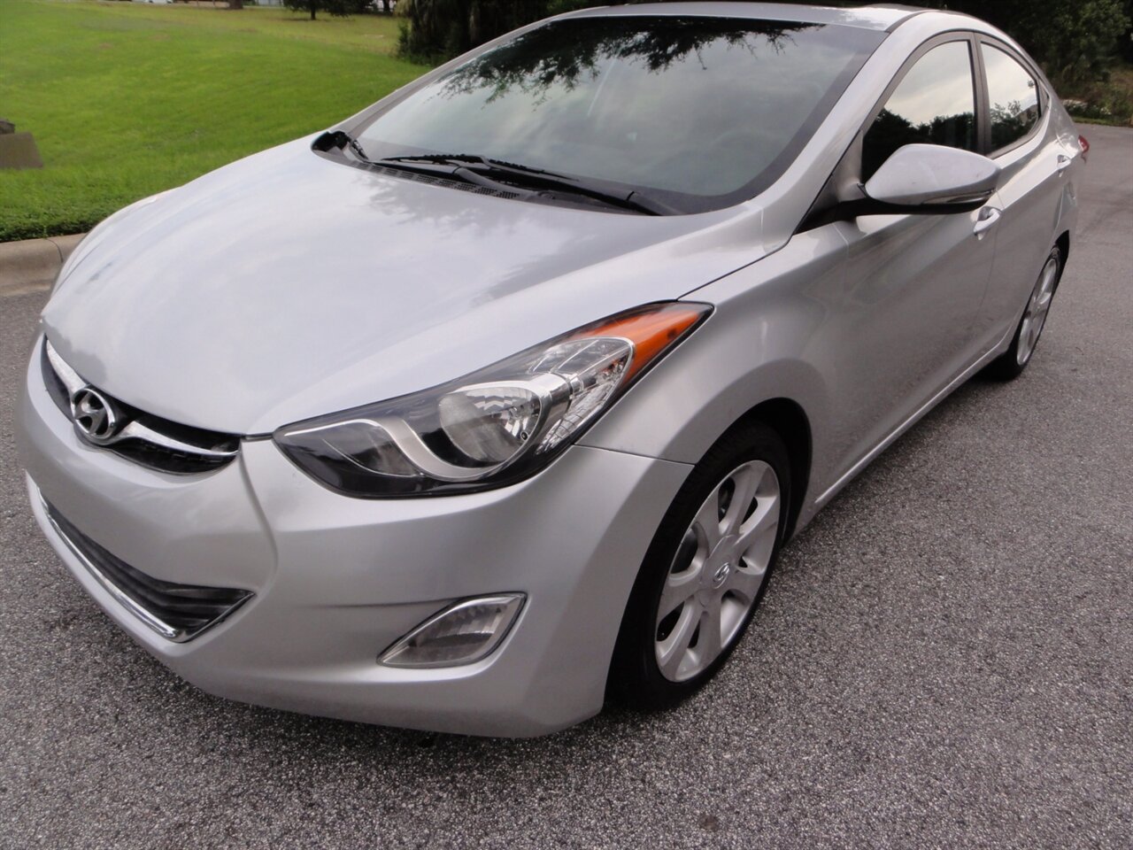 2012 Hyundai ELANTRA Limited - Photo 2 - Deland, FL 32720