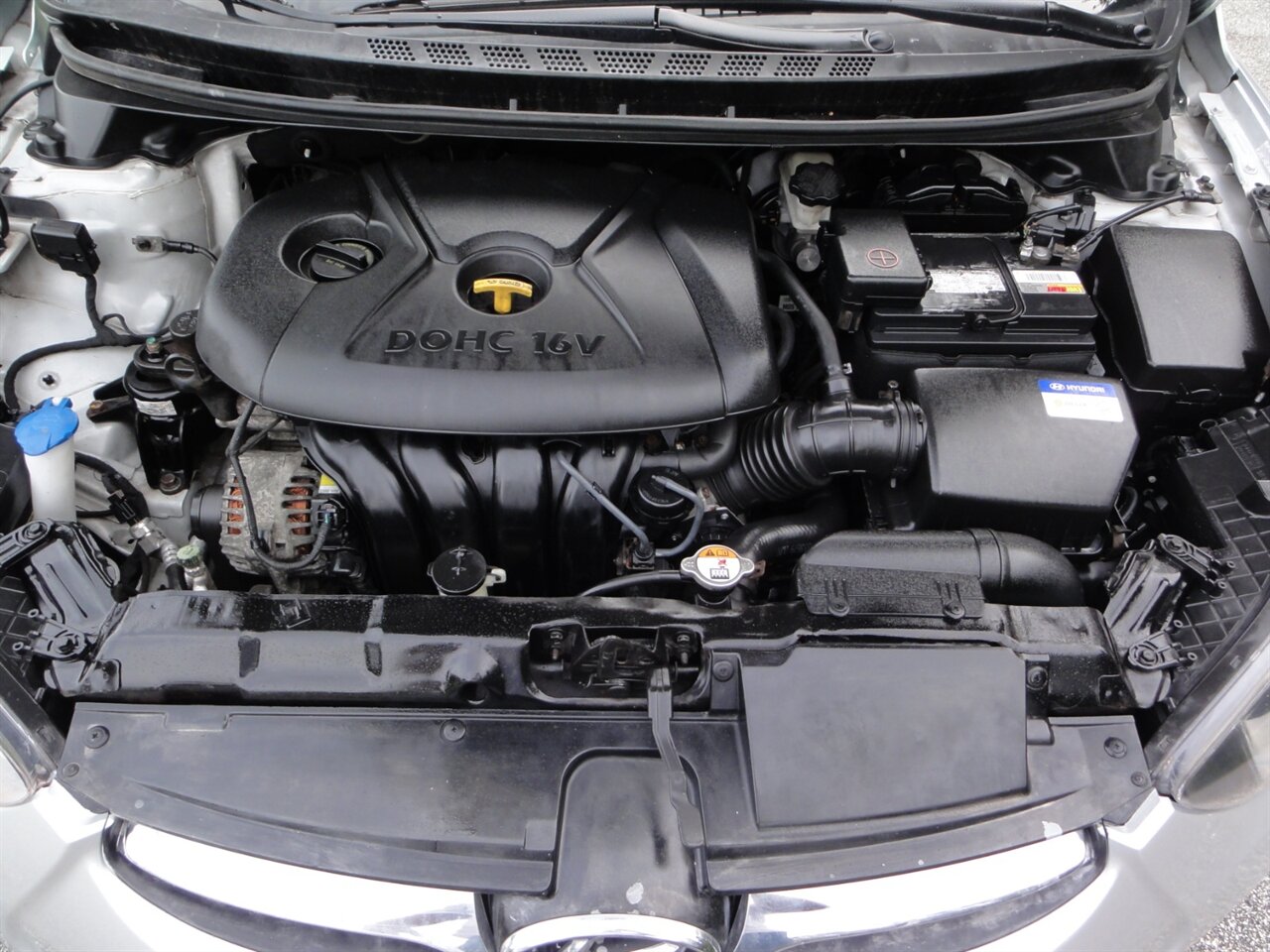 2012 Hyundai ELANTRA Limited - Photo 27 - Deland, FL 32720