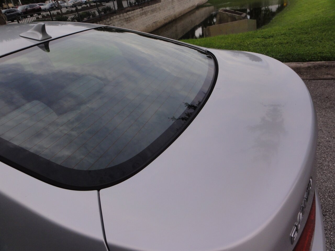 2012 Hyundai ELANTRA Limited - Photo 20 - Deland, FL 32720