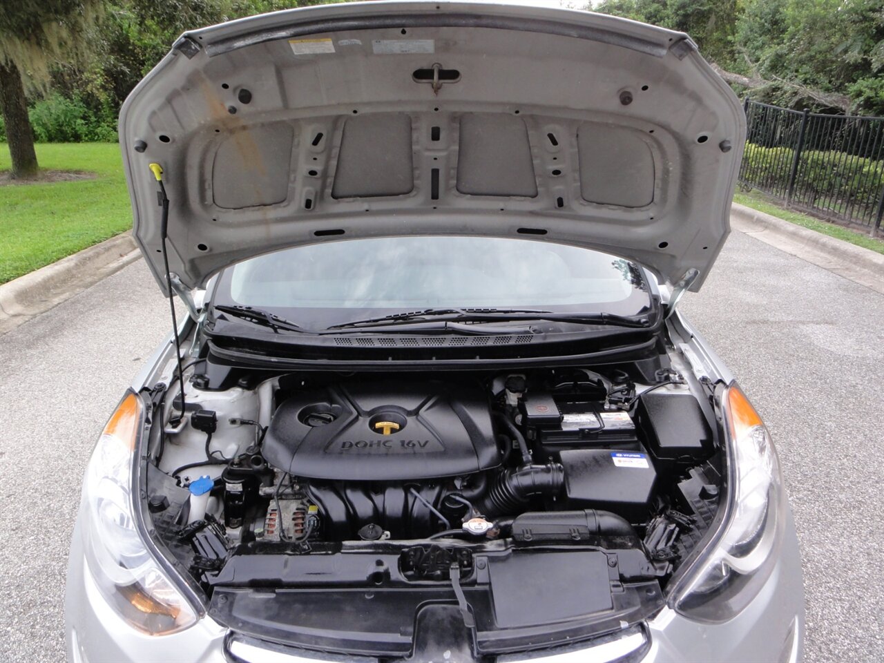 2012 Hyundai ELANTRA Limited - Photo 26 - Deland, FL 32720