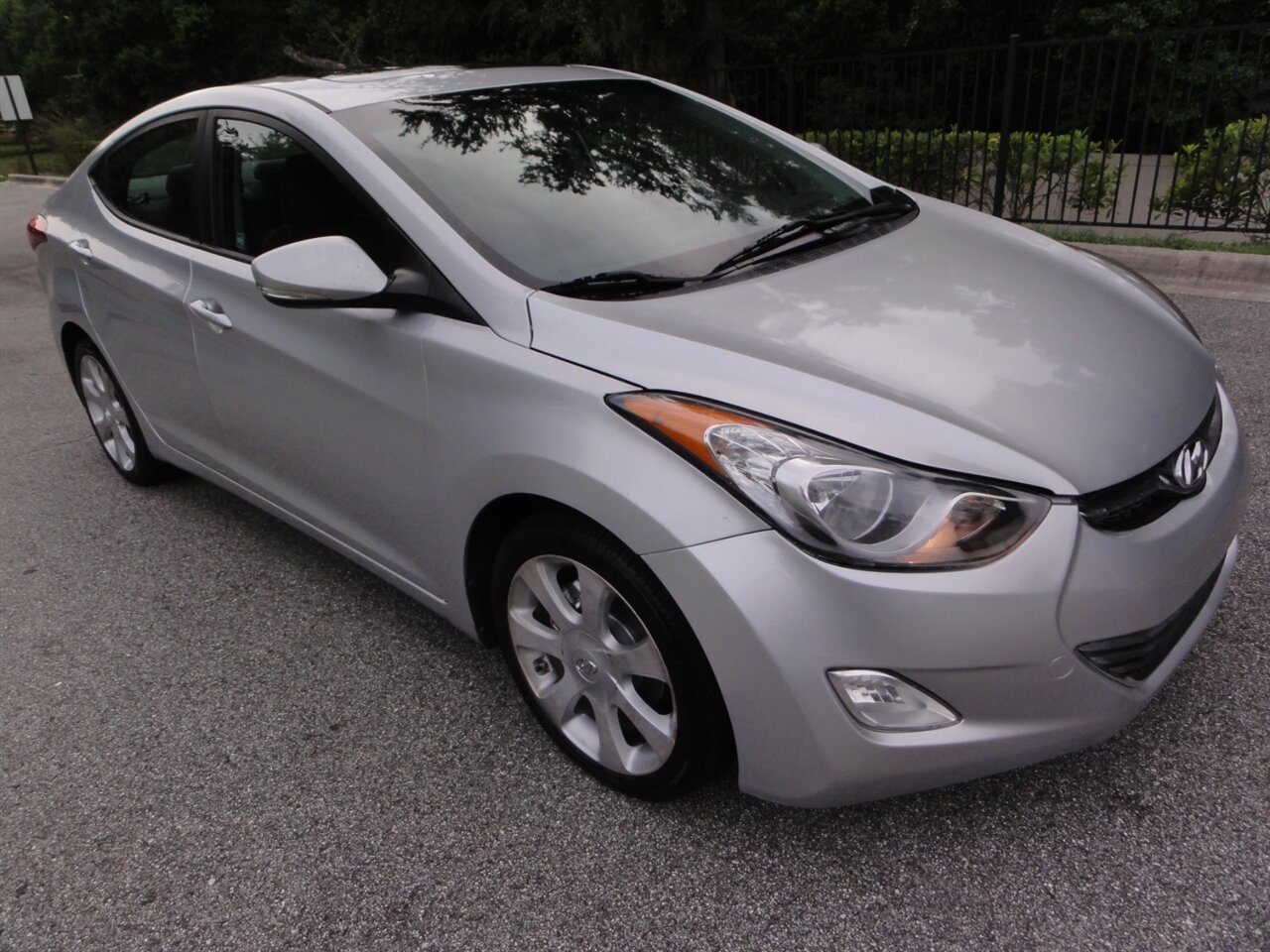 2012 Hyundai ELANTRA Limited   - Photo 1 - Deland, FL 32720