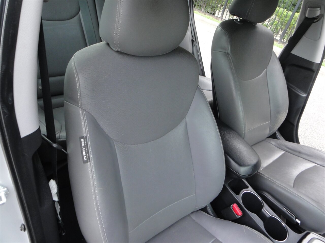 2012 Hyundai ELANTRA Limited - Photo 41 - Deland, FL 32720