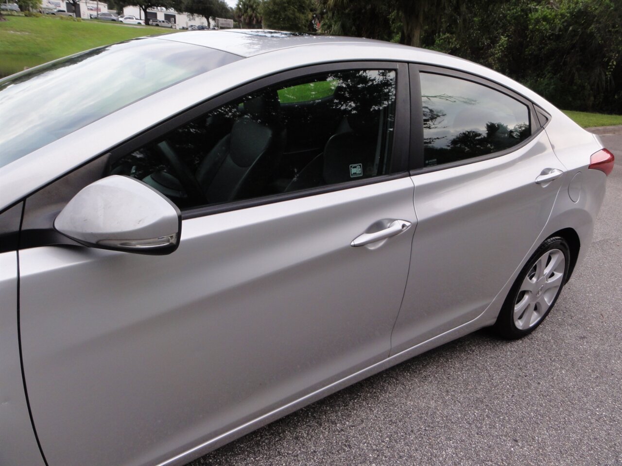 2012 Hyundai ELANTRA Limited - Photo 11 - Deland, FL 32720