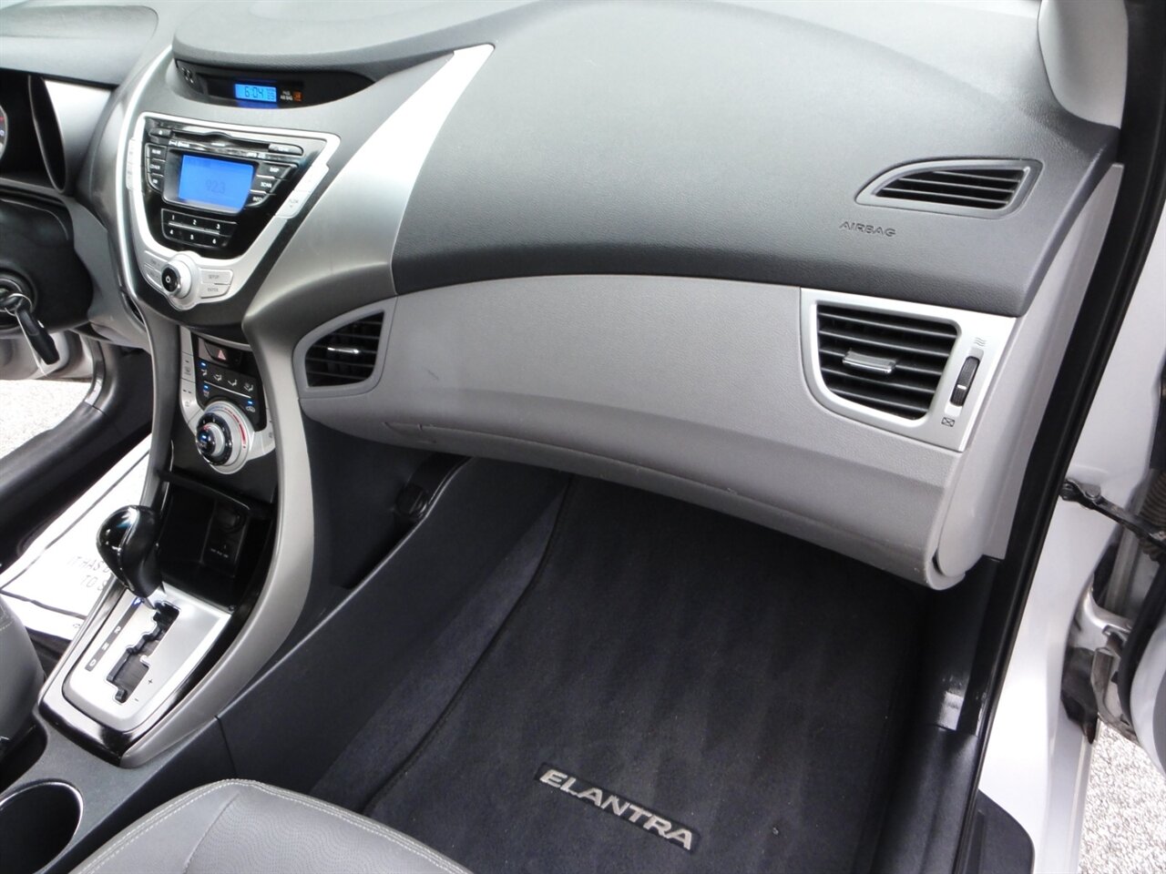 2012 Hyundai ELANTRA Limited - Photo 42 - Deland, FL 32720