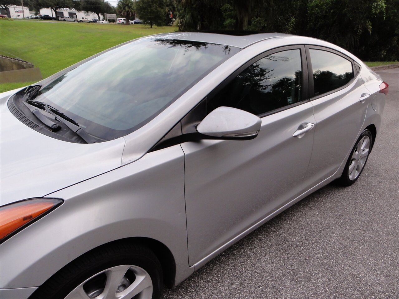 2012 Hyundai ELANTRA Limited - Photo 9 - Deland, FL 32720