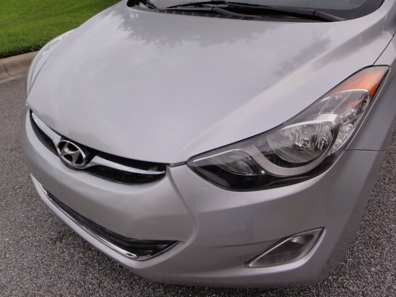 2012 Hyundai ELANTRA Limited - Photo 6 - Deland, FL 32720