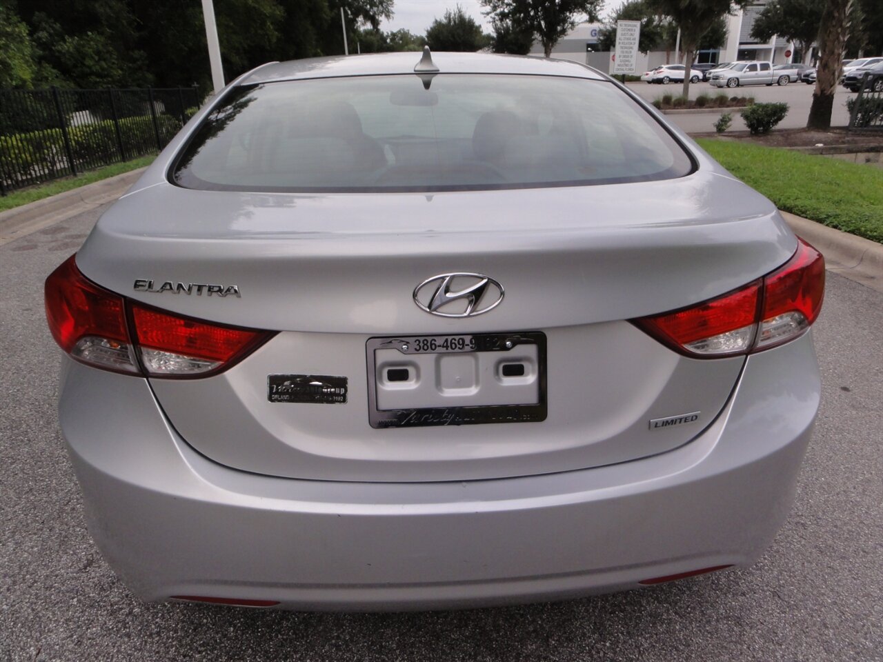 2012 Hyundai ELANTRA Limited - Photo 14 - Deland, FL 32720