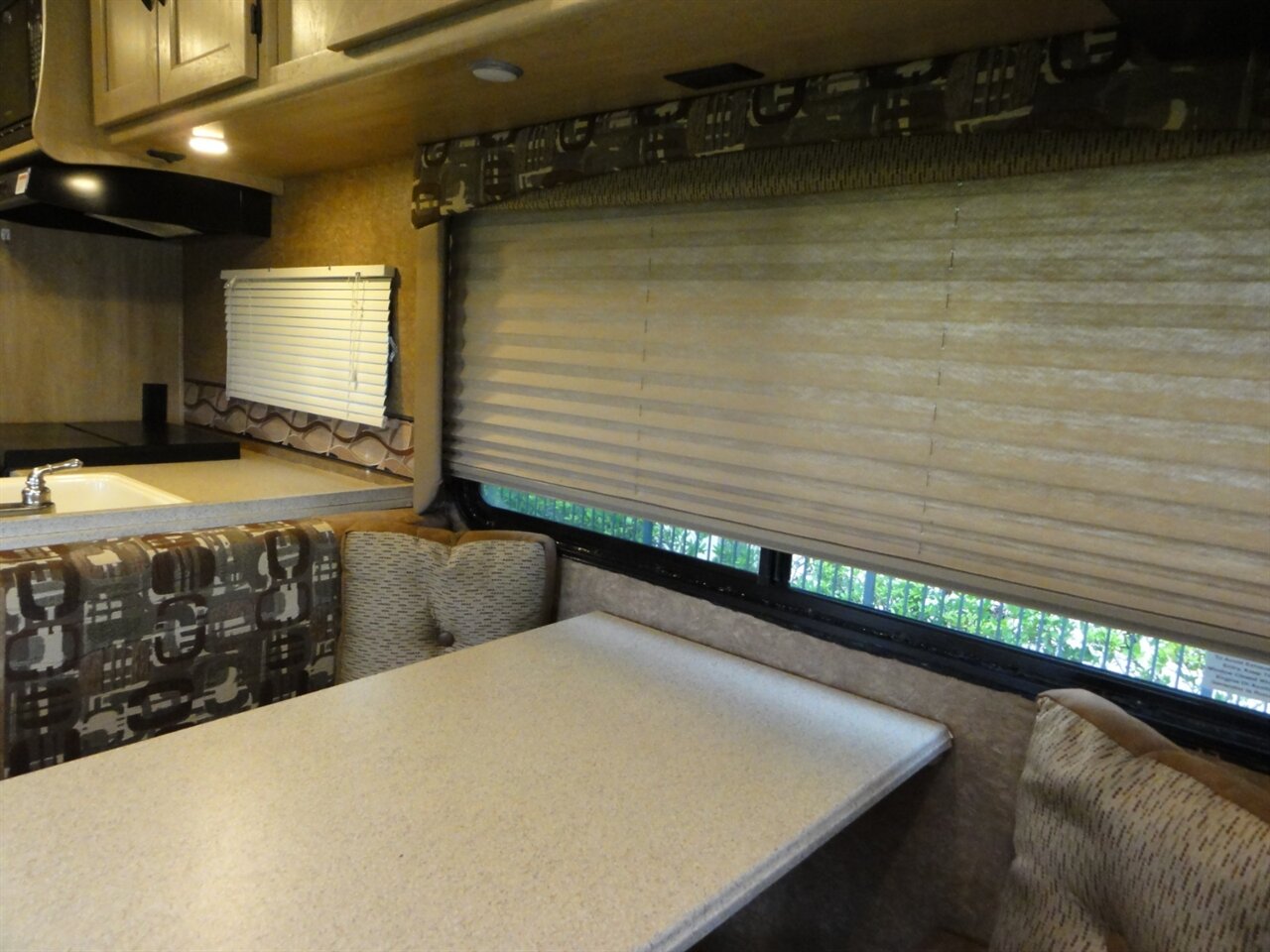 2016 Ford E-350 SD Coachmen Freelander 27QB - Photo 56 - Deland, FL 32720