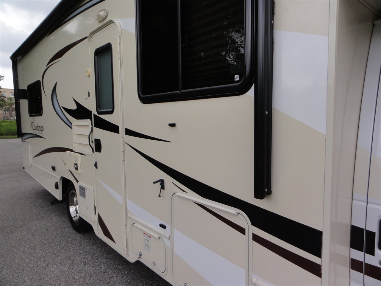 2016 Ford E-350 SD Coachmen Freelander 27QB - Photo 12 - Deland, FL 32720