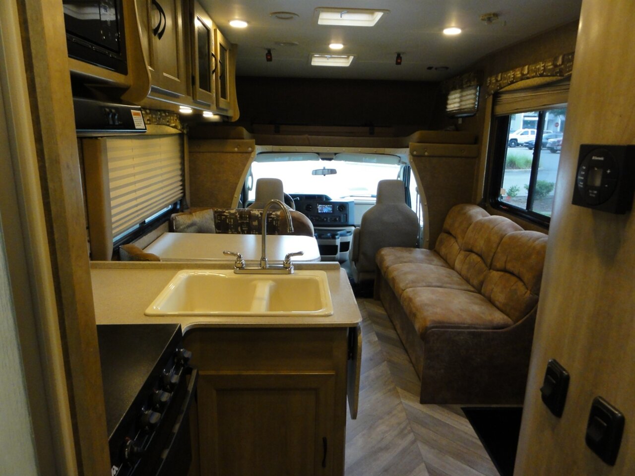 2016 Ford E-350 SD Coachmen Freelander 27QB - Photo 75 - Deland, FL 32720