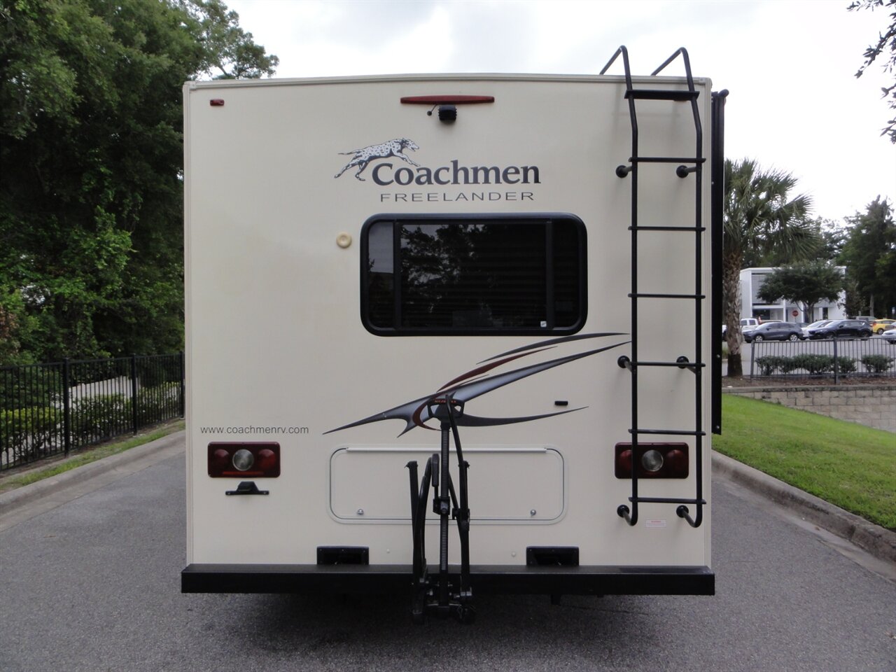 2016 Ford E-350 SD Coachmen Freelander 27QB - Photo 15 - Deland, FL 32720