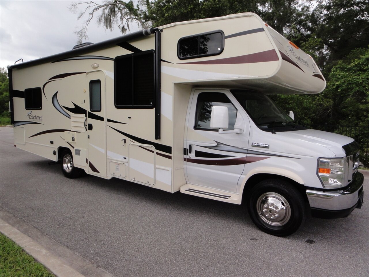 2016 Ford E-350 SD Coachmen Freelander 27QB - Photo 9 - Deland, FL 32720