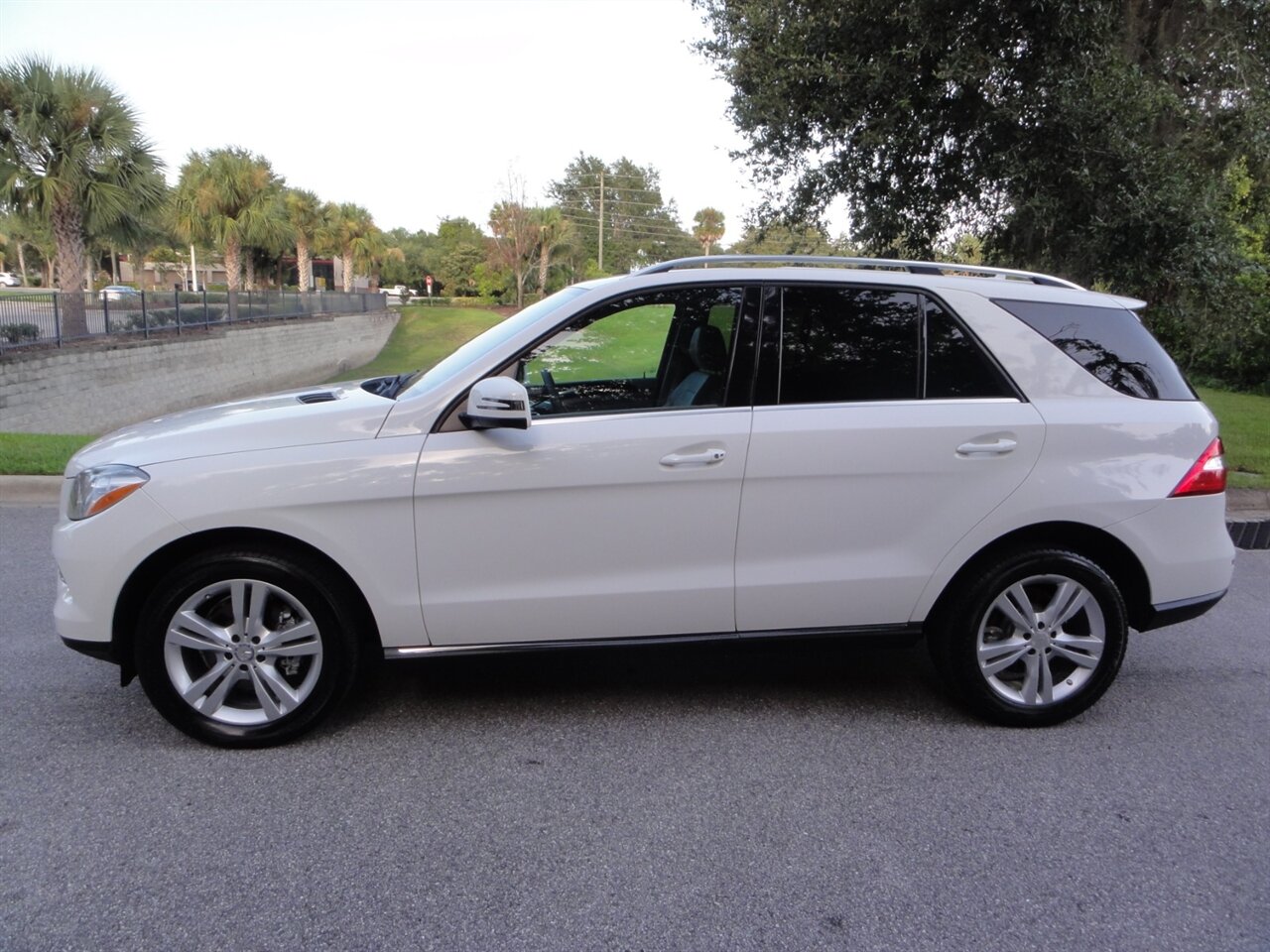 2015 Mercedes-Benz ML 350  Premium - Photo 16 - Deland, FL 32720