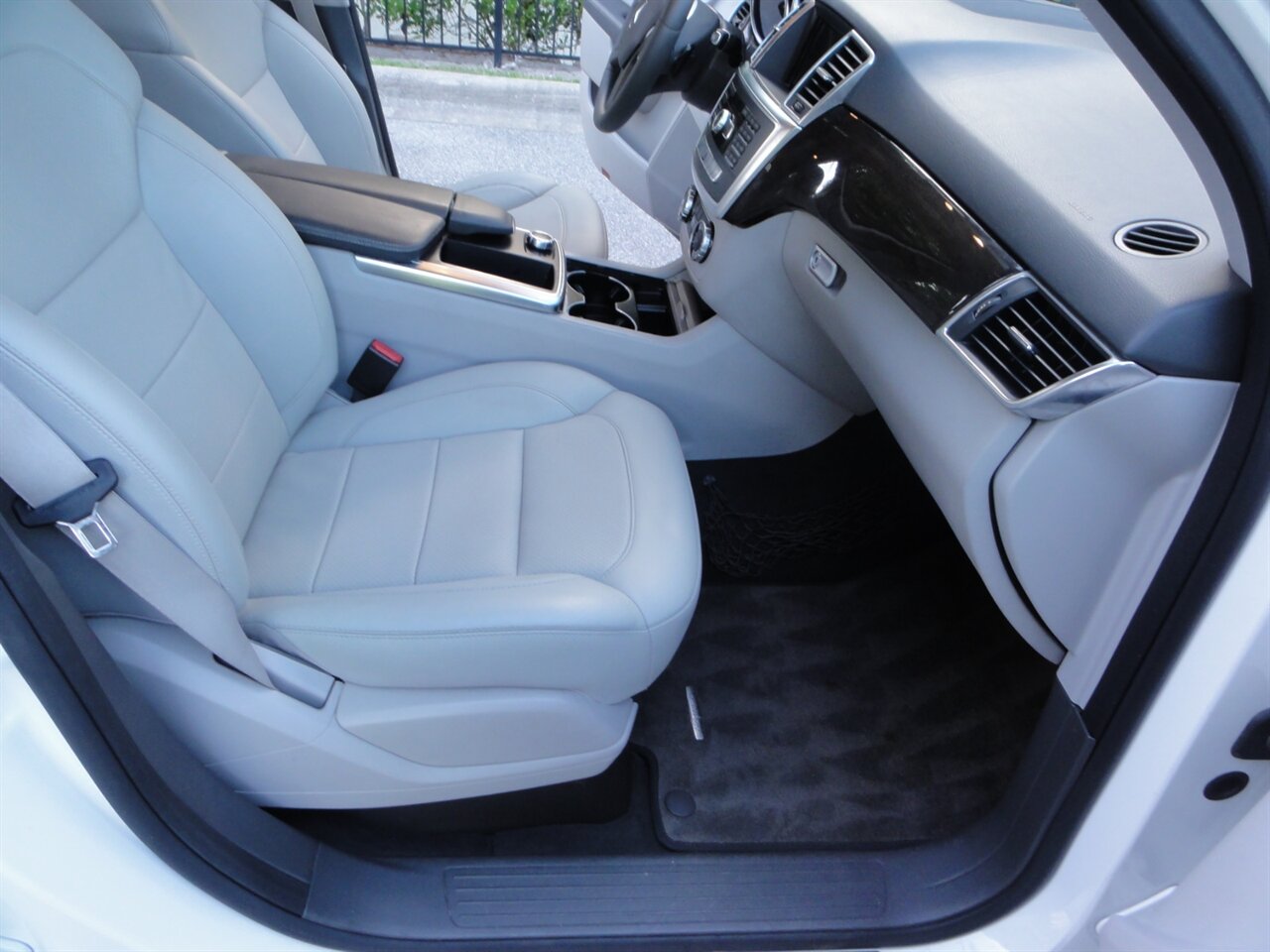 2015 Mercedes-Benz ML 350  Premium - Photo 38 - Deland, FL 32720