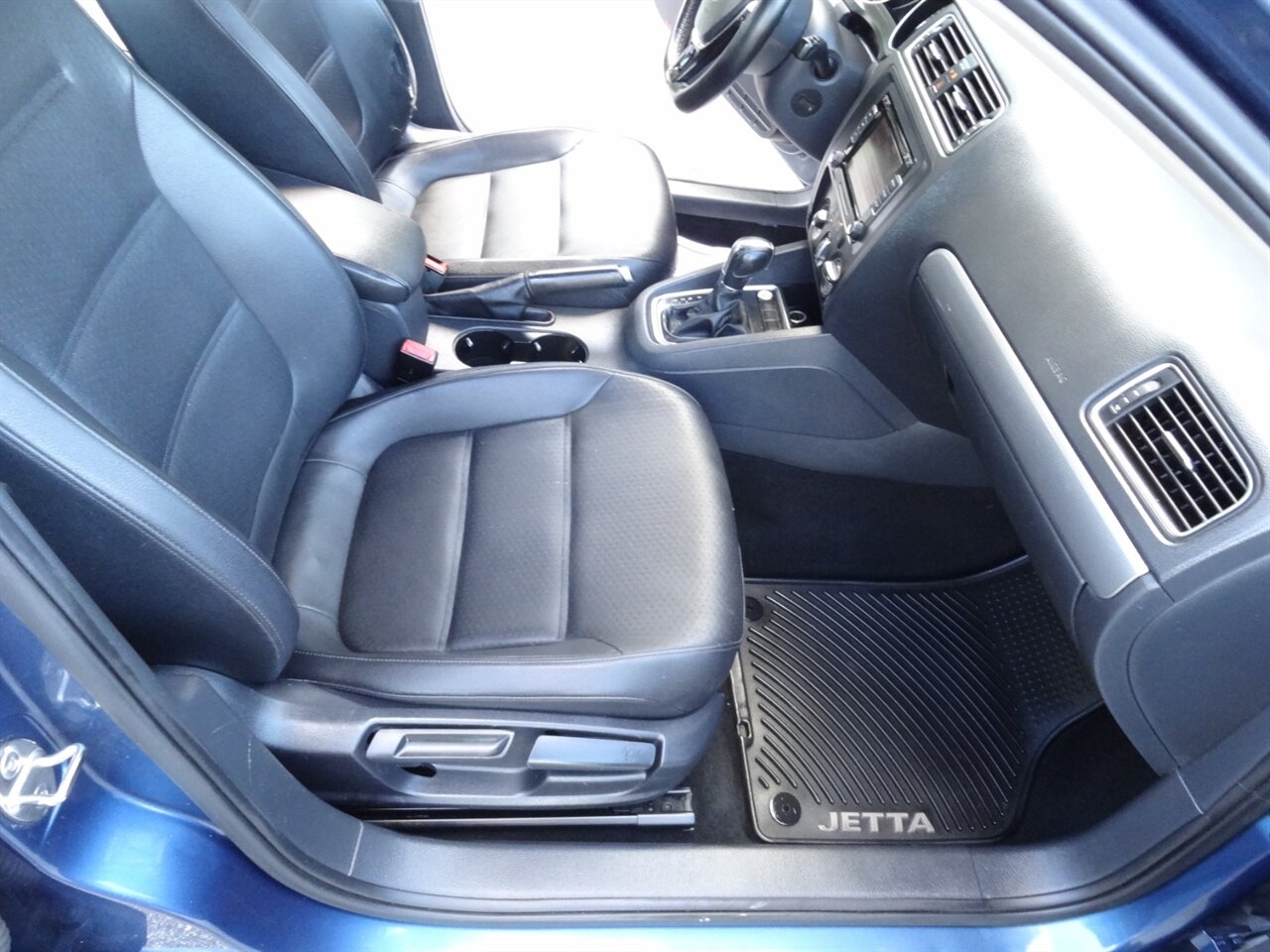 2015 Volkswagen Jetta SE - Photo 41 - Deland, FL 32720