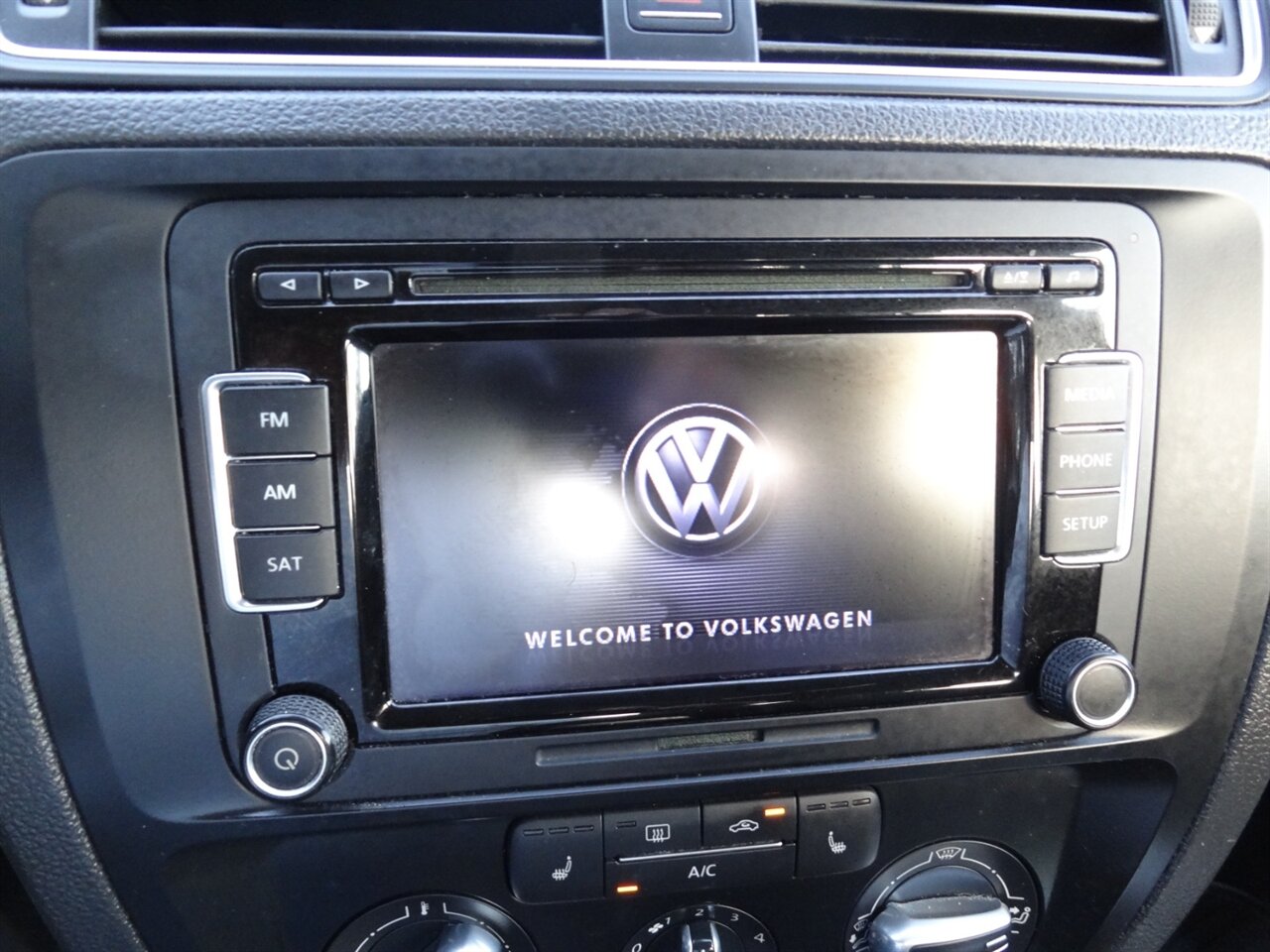 2015 Volkswagen Jetta SE - Photo 53 - Deland, FL 32720