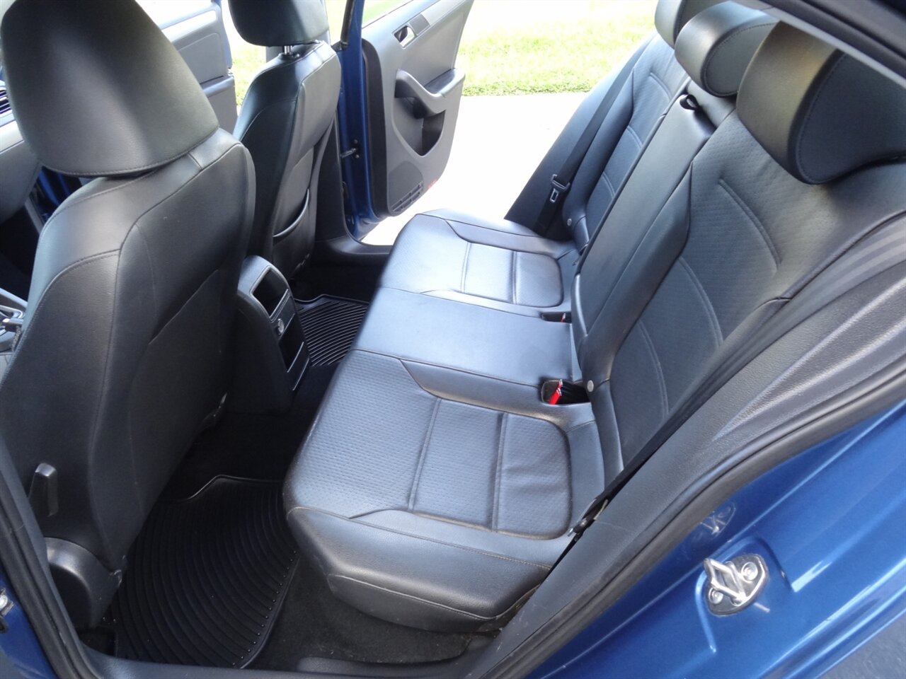 2015 Volkswagen Jetta SE - Photo 35 - Deland, FL 32720