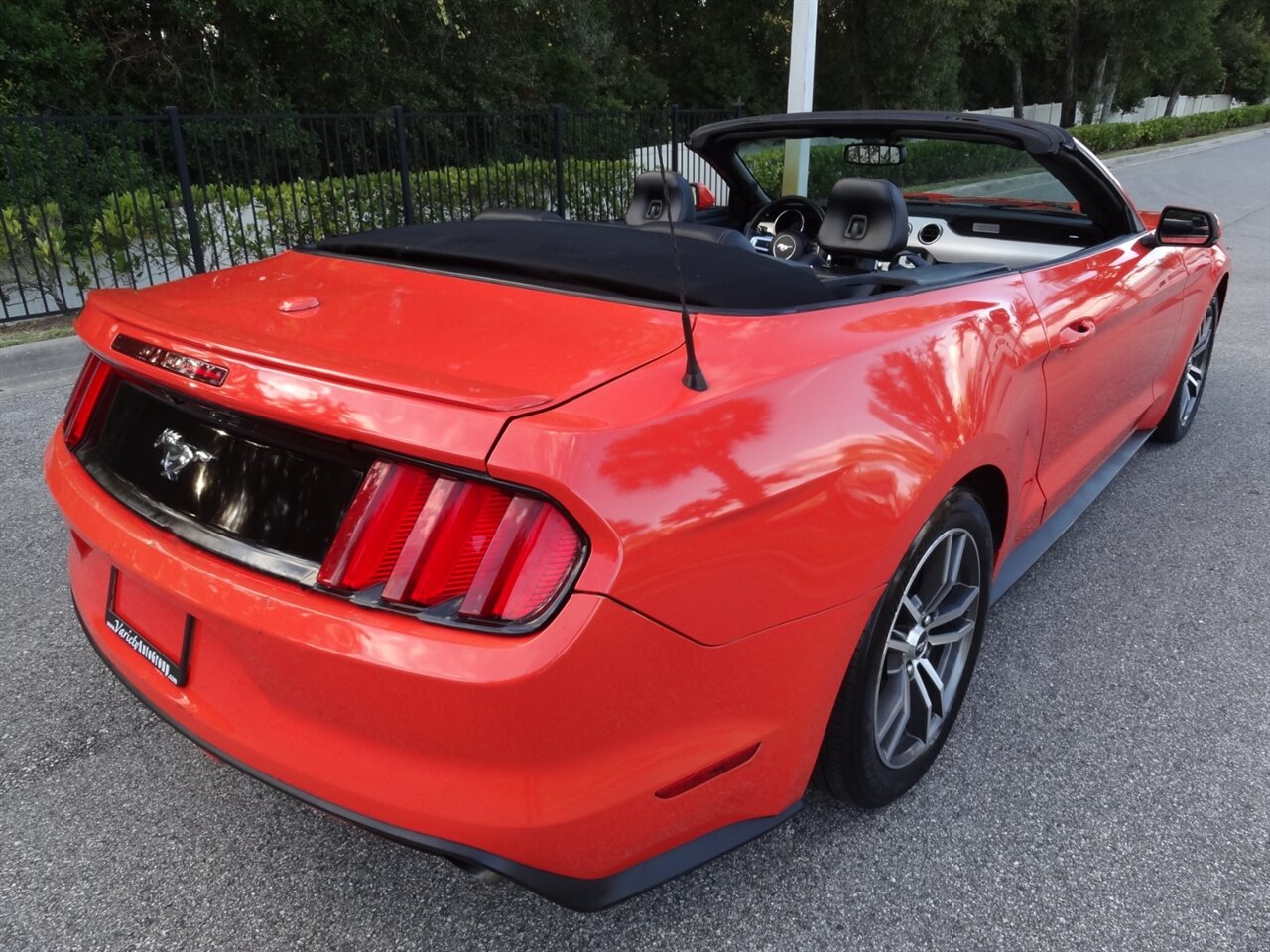2016 Ford Mustang EcoBoost Premium - Photo 4 - Deland, FL 32720