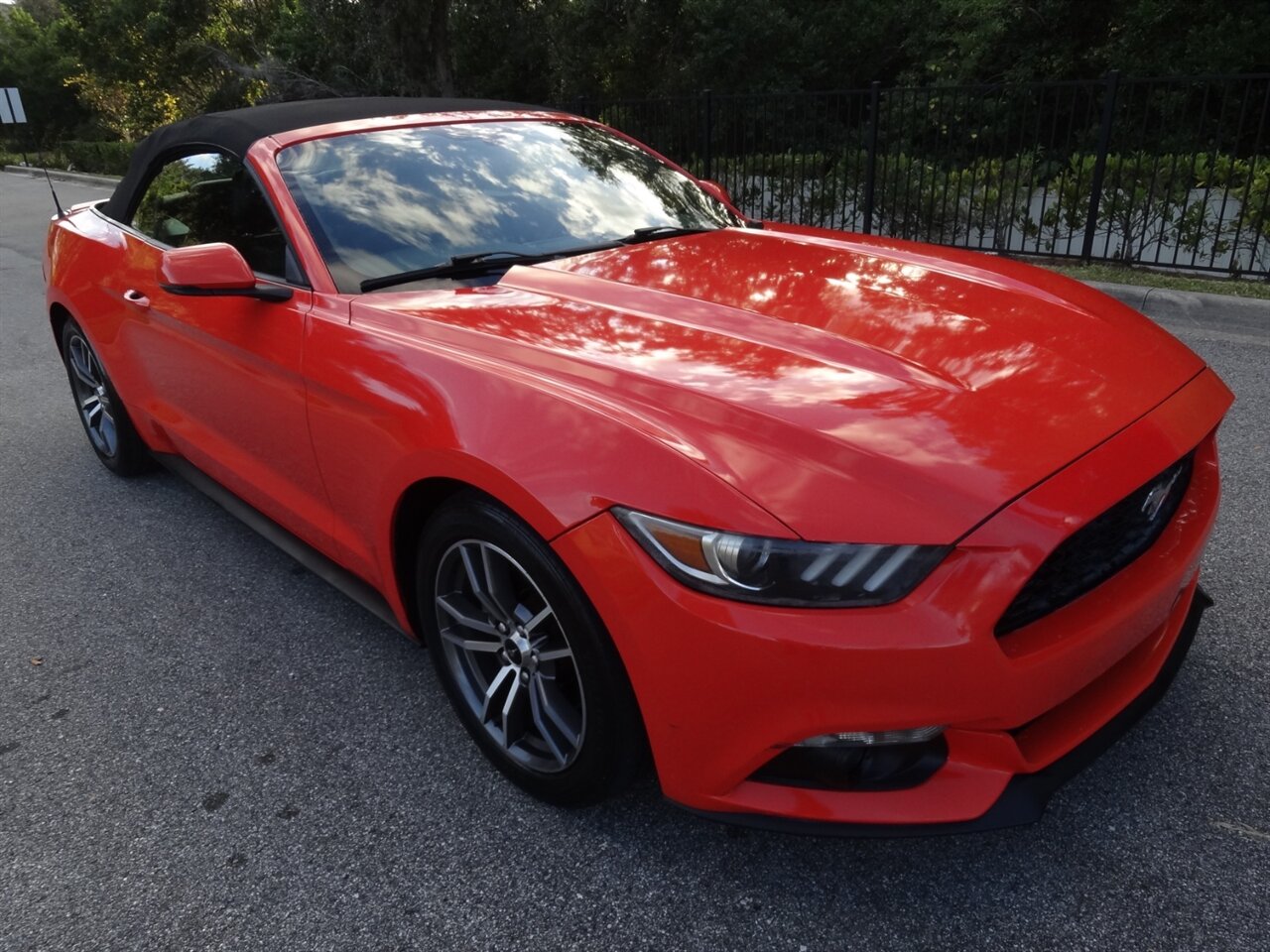 2016 Ford Mustang EcoBoost Premium - Photo 5 - Deland, FL 32720