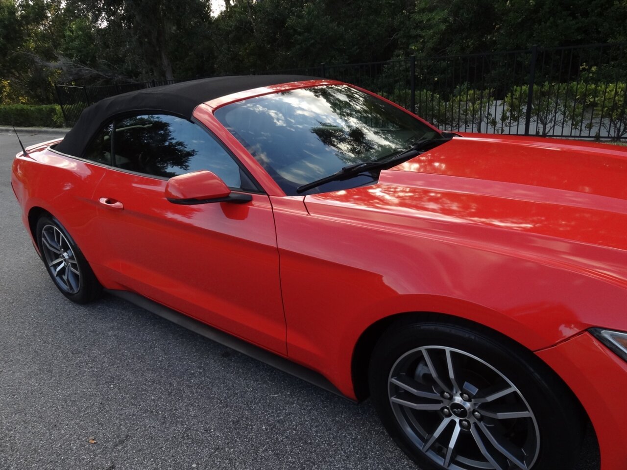 2016 Ford Mustang EcoBoost Premium - Photo 12 - Deland, FL 32720