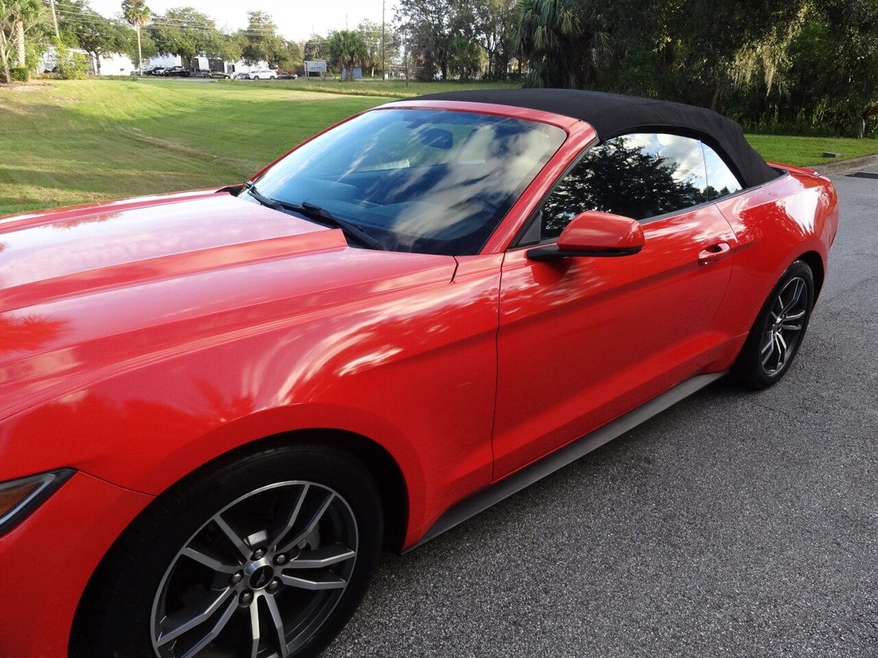 2016 Ford Mustang EcoBoost Premium - Photo 13 - Deland, FL 32720
