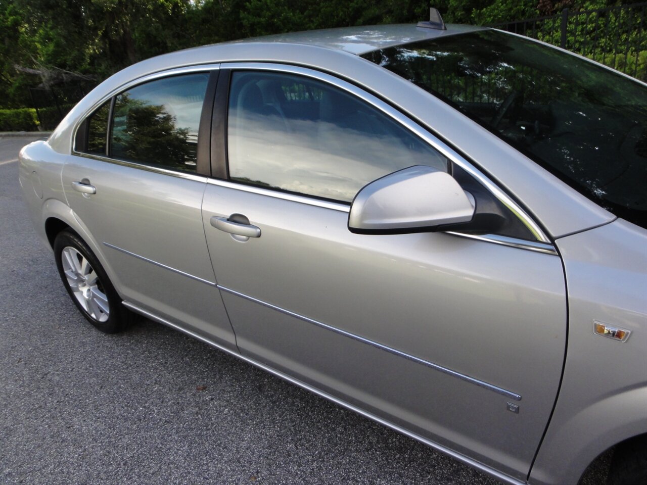 2007 Saturn Aura XE   - Photo 10 - Deland, FL 32720