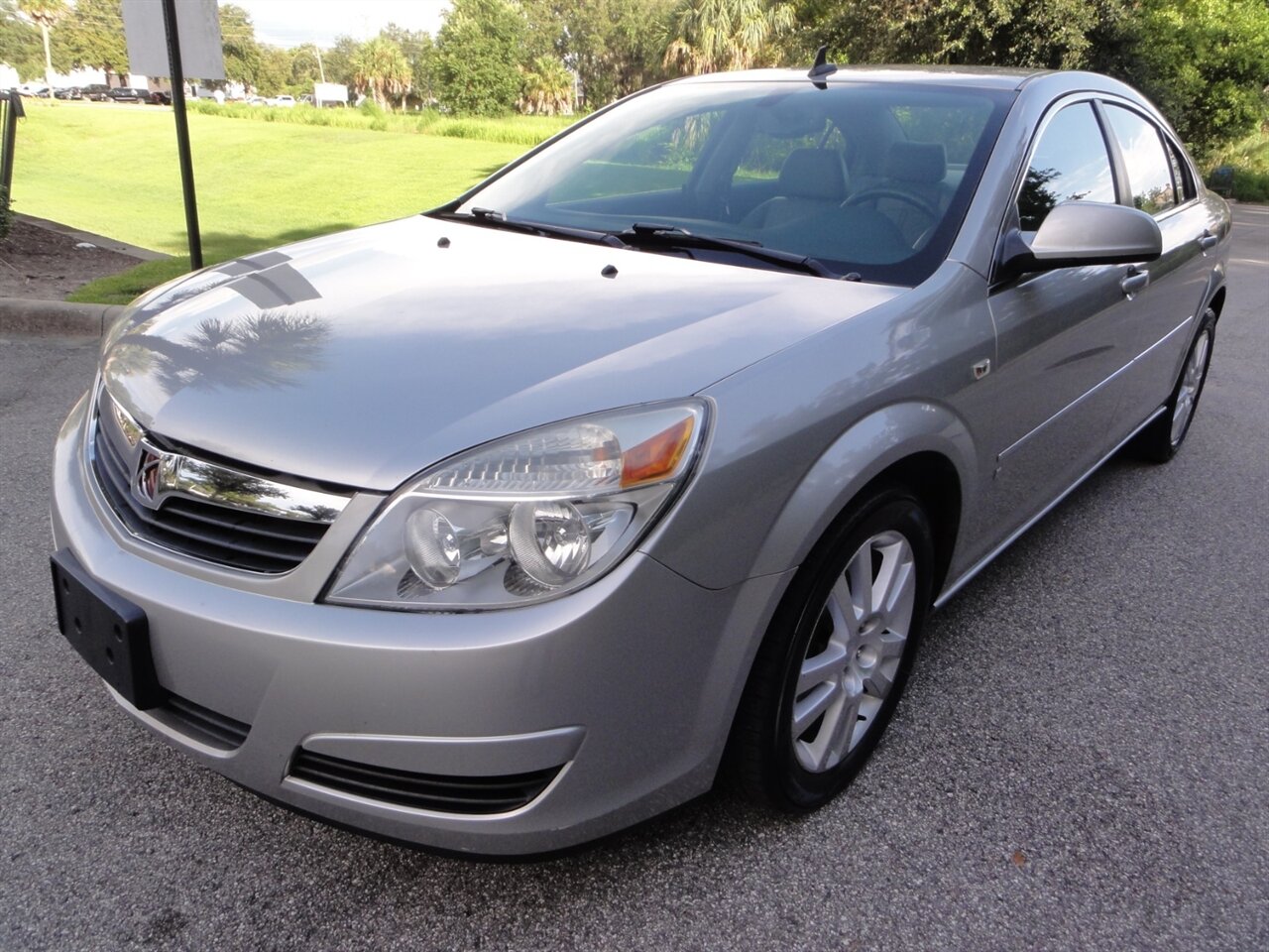 2007 Saturn Aura XE   - Photo 2 - Deland, FL 32720