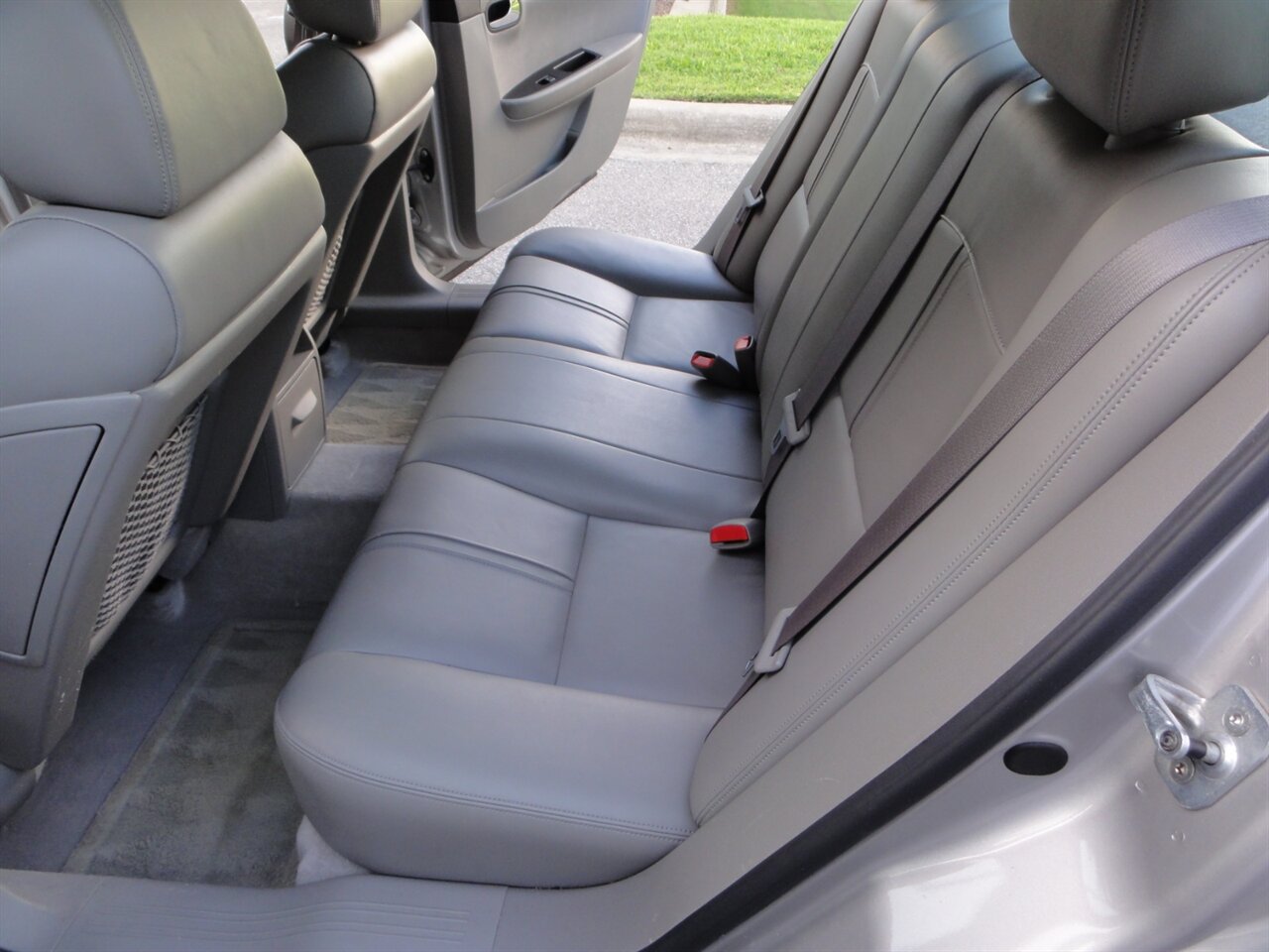 2007 Saturn Aura XE   - Photo 34 - Deland, FL 32720