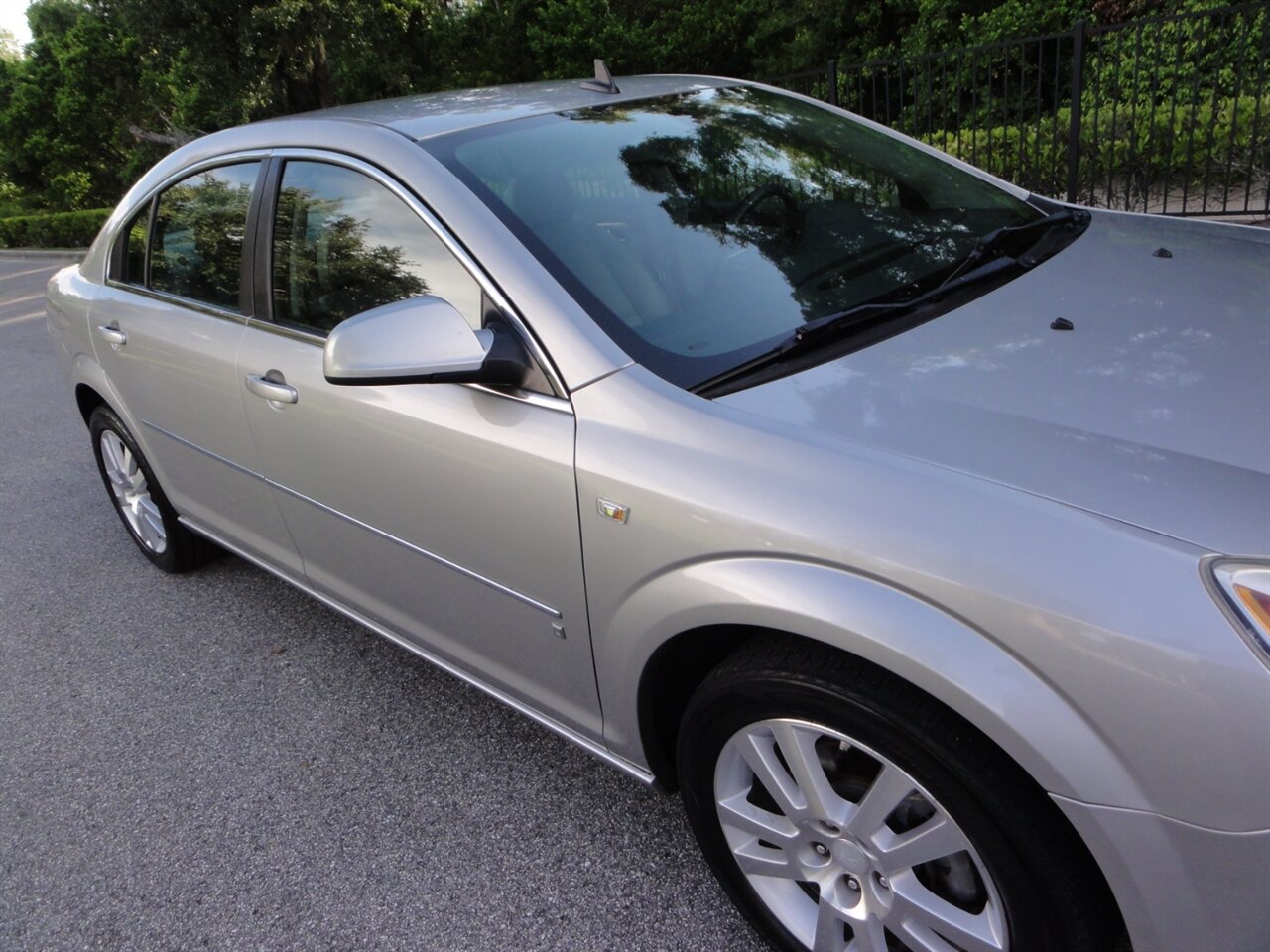 2007 Saturn Aura XE   - Photo 8 - Deland, FL 32720