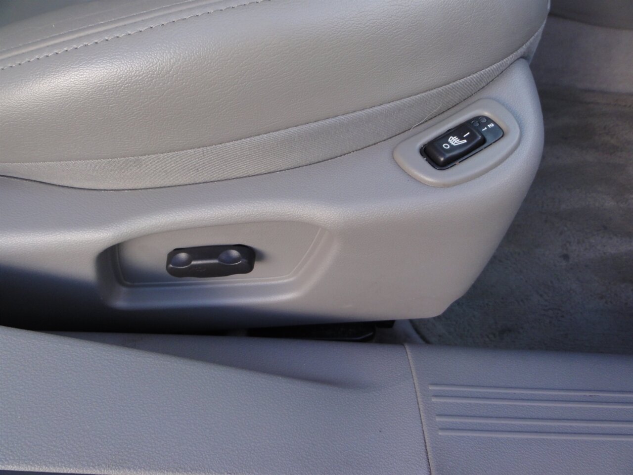 2007 Saturn Aura XE   - Photo 41 - Deland, FL 32720