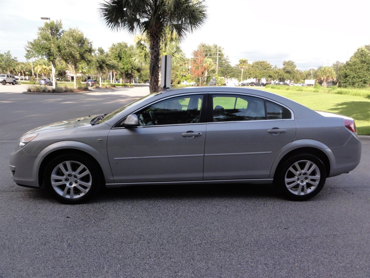 2007 Saturn Aura XE   - Photo 16 - Deland, FL 32720