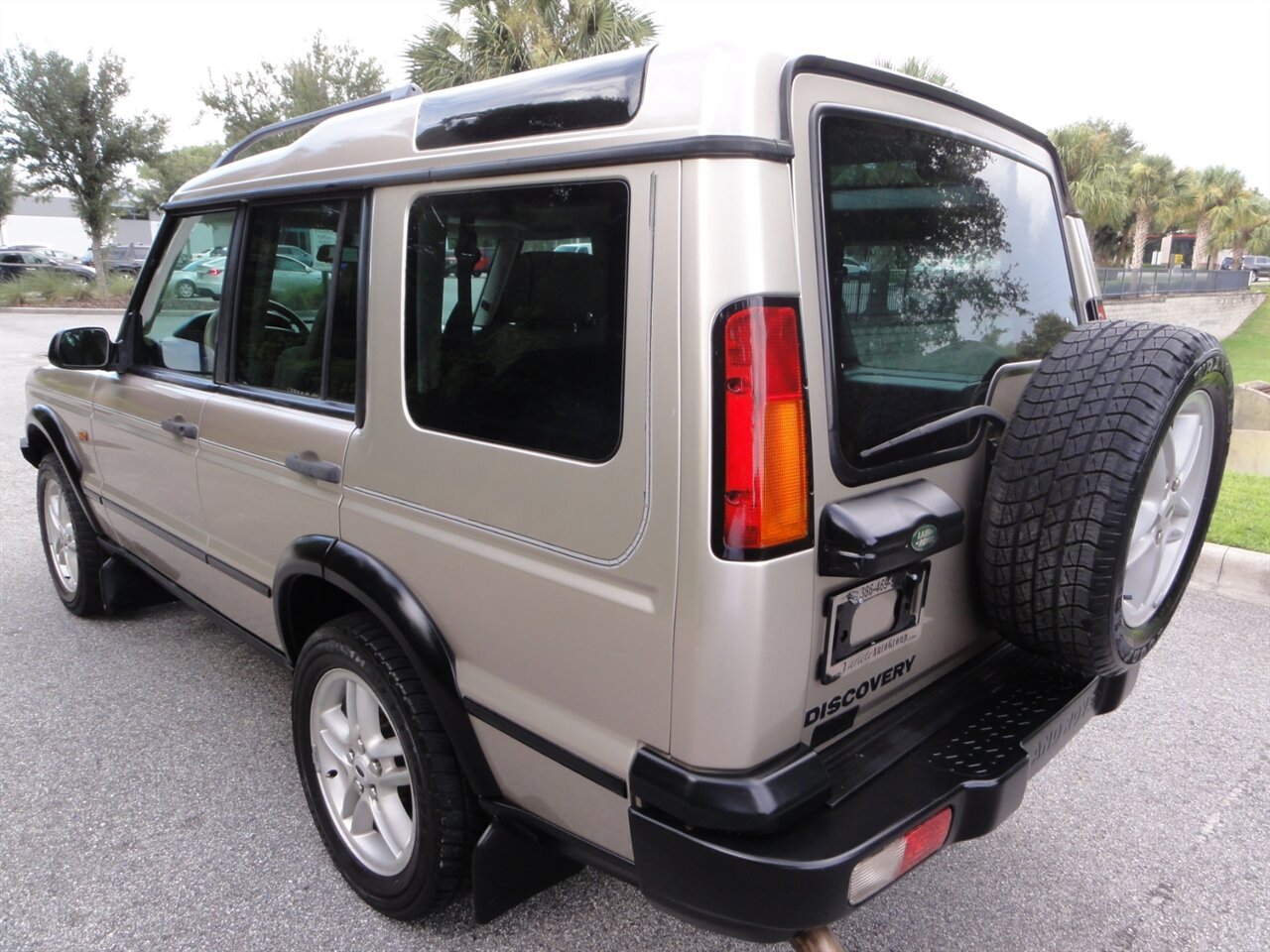2003 Land Rover Discovery SE 2 Premium 4x4 - Photo 4 - Deland, FL 32720