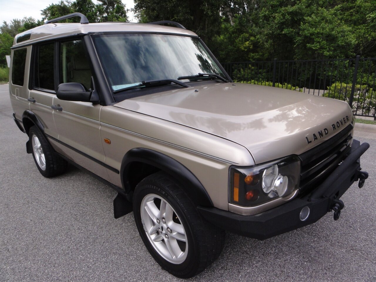2003 Land Rover Discovery SE 2  Premium 4x4 - Photo 1 - Deland, FL 32720