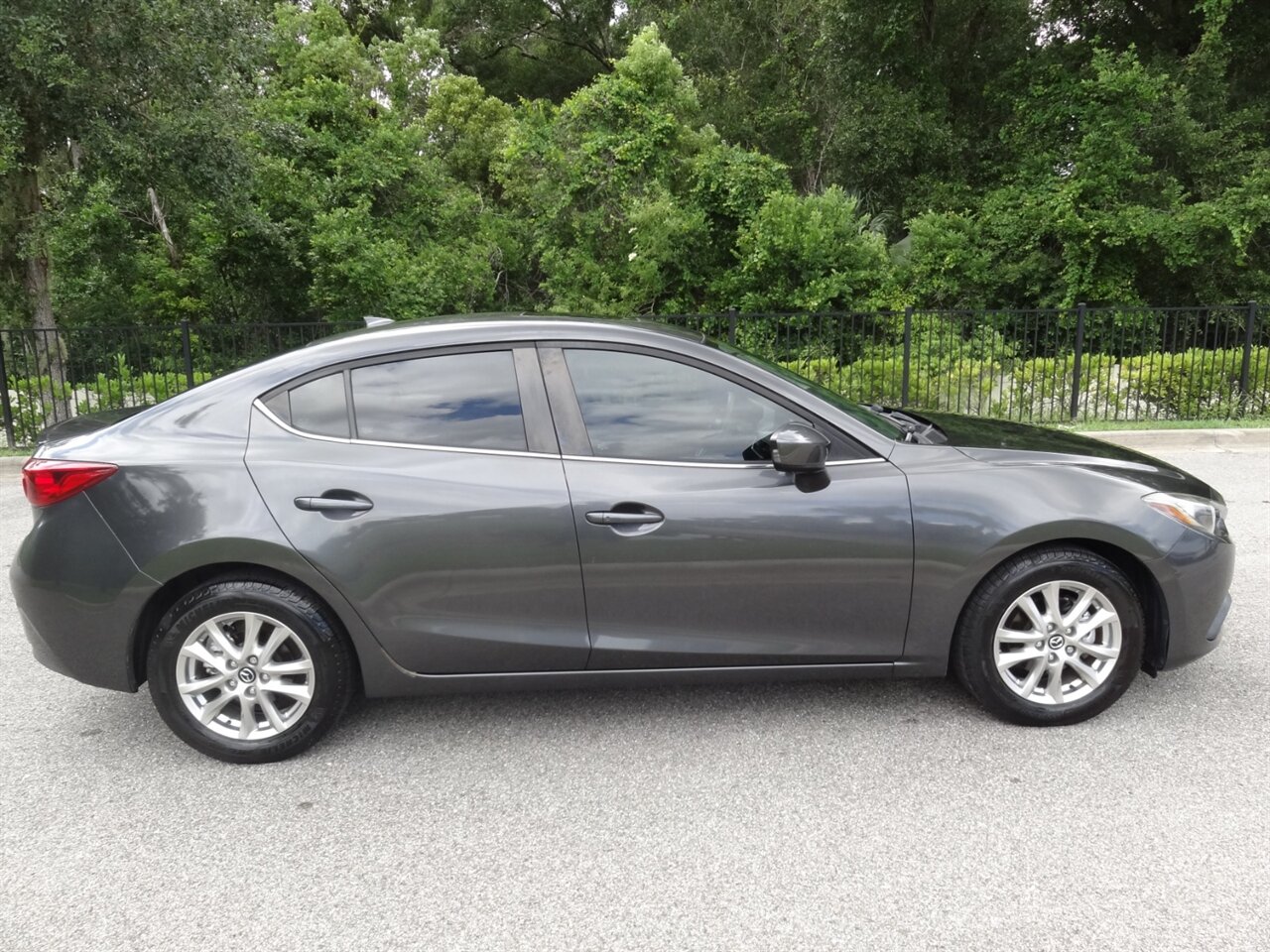 2014 Mazda Mazda3 i Grand Touring Premium - Photo 15 - Deland, FL 32720