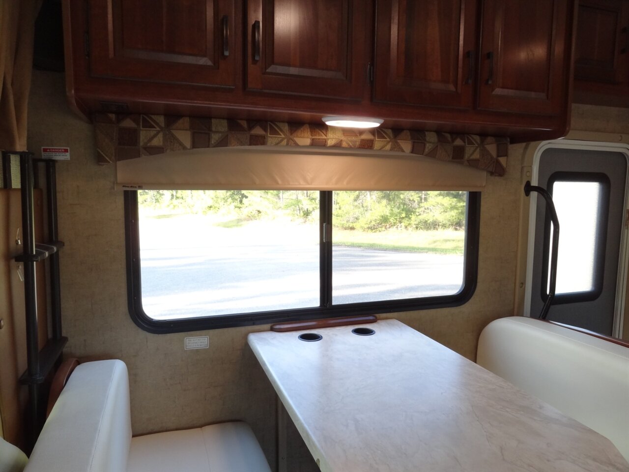 2016 Forest River Sunseeker 2860DS - Photo 56 - Deland, FL 32720
