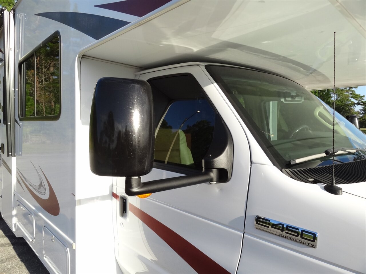 2016 Forest River Sunseeker 2860DS - Photo 21 - Deland, FL 32720