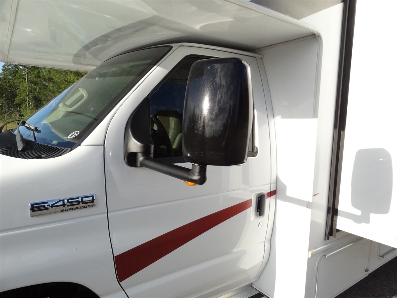 2016 Forest River Sunseeker 2860DS - Photo 19 - Deland, FL 32720