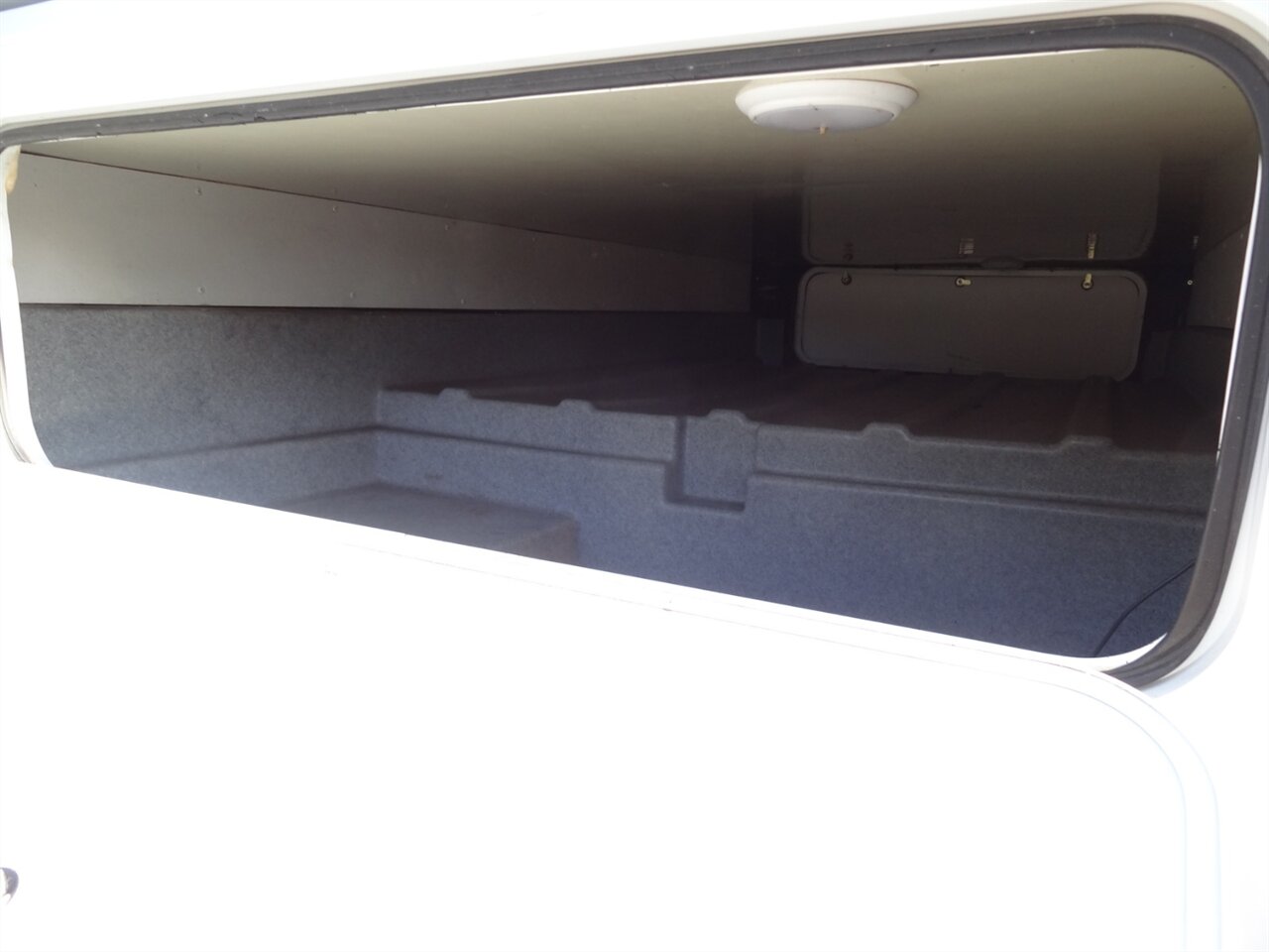 2016 Forest River Sunseeker 2860DS - Photo 32 - Deland, FL 32720